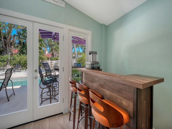 Luxury Lido Key Vacation Home -Private Pool & Beach Access